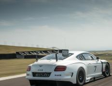 开云体育下载-当阿森纳的火力压制遭遇突尼斯的坚韧，谁主沉浮？