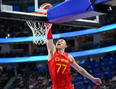 开云官网-勇士横扫福建队，张镇麟惊艳四座