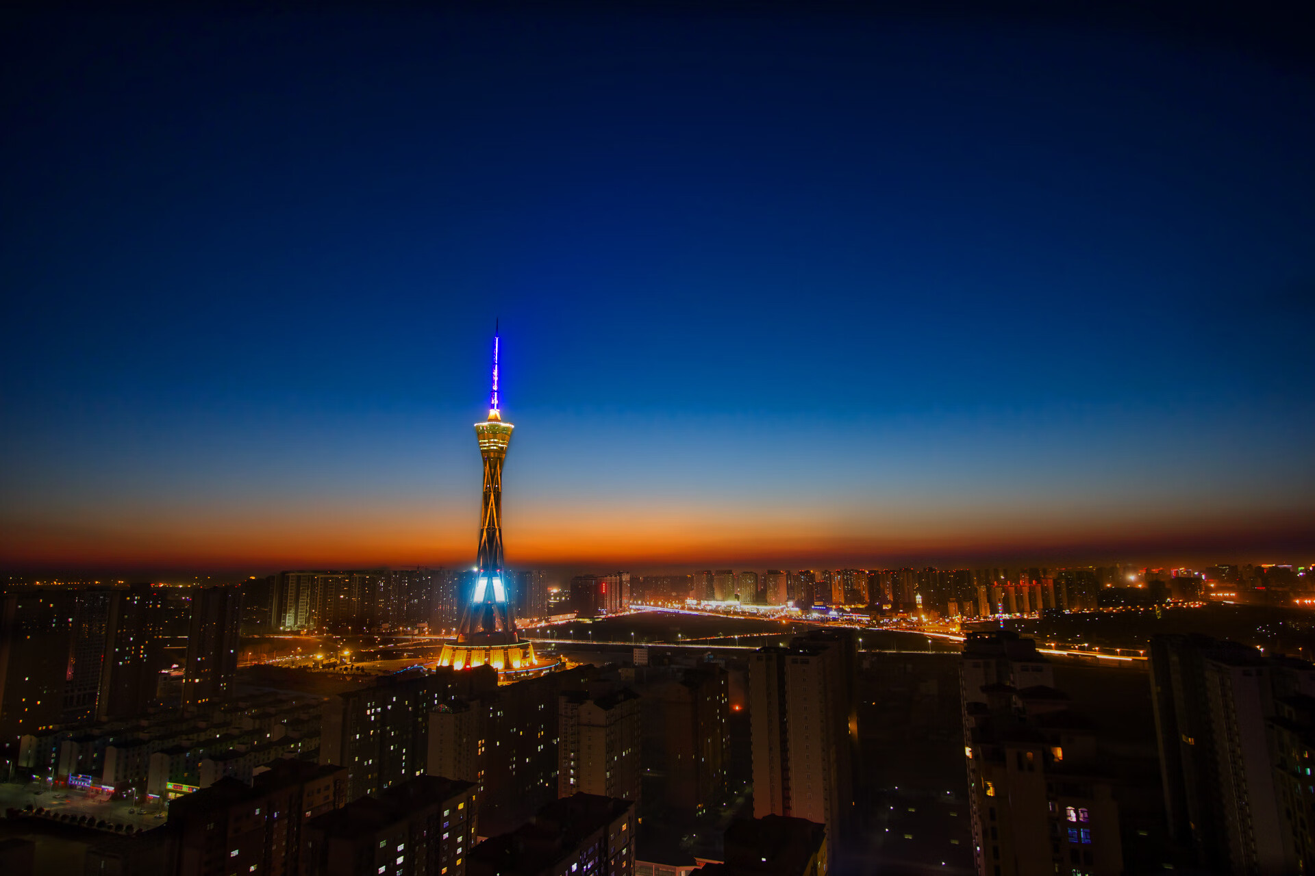 开云体育下载-莫兰特狂飙引爆麦迪逊，尼克斯单节风暴击溃猛龙