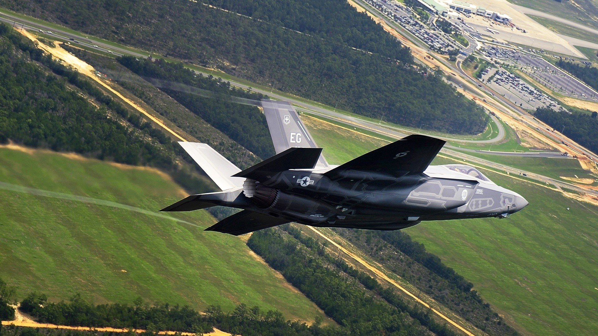 开云官网-绿茵场上的石油封锁—当世界排名争夺战遭遇地缘政治寒流