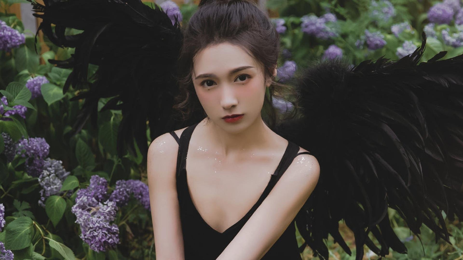 开云体育官网-裂痕中绽放，萨内的灵魂一夜