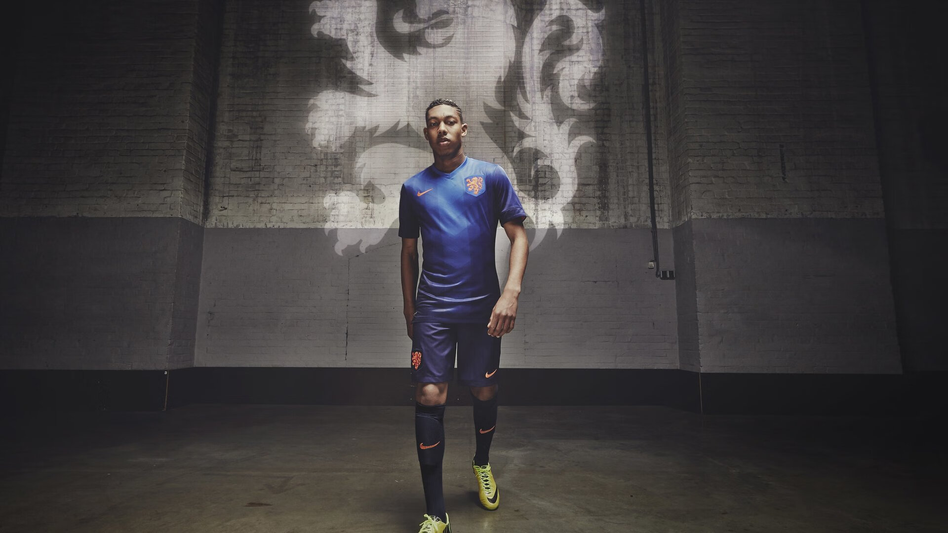 开云平台-天价转会与国籍游戏，当金玟哉刷新亚洲纪录，乌克兰打穿的不仅是几内亚防线